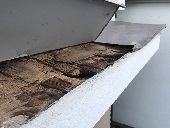 雨漏りがしている庇のカバー工事施工前