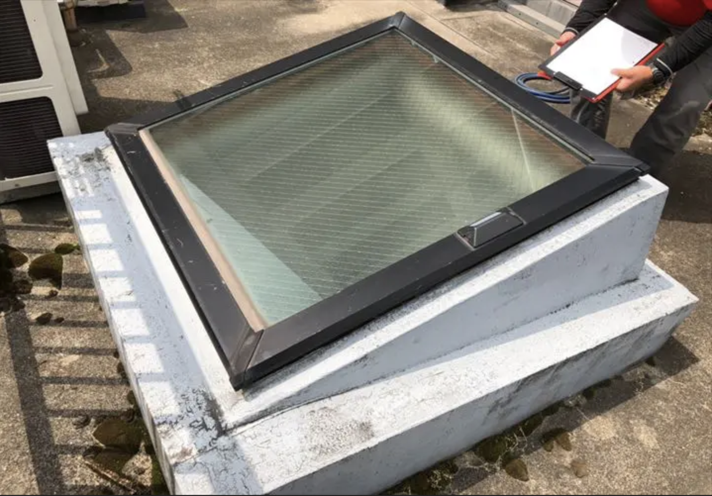 調布市の皆さん「天窓」からの雨漏りには要注意です！