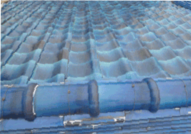 葺き直し工事をする前の屋根