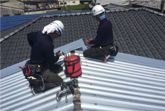 耐久性の高い屋根材でのカバー工事 耐久性の高い屋根材でのカバー工事