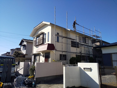 沼津雨漏りカバー工法足場