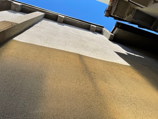 吹田市にて雨漏りの現場調査へ行ってきました