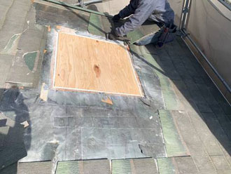 構造用合板で塞ぎます