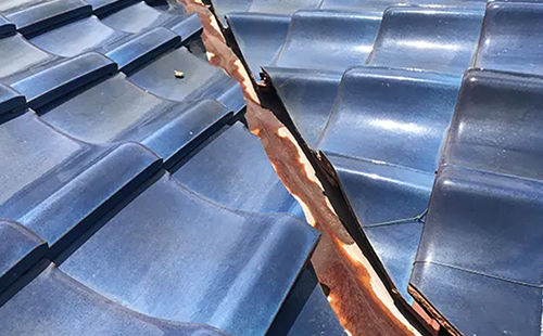 錆びた谷板金