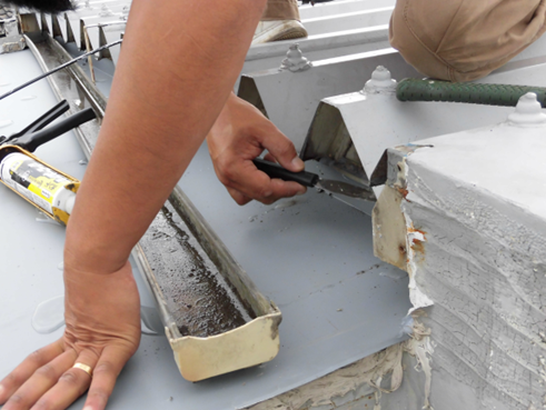 三島市雨漏りコーキング