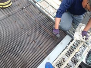 既存のポリカを撤去