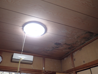 和室天井のシミ