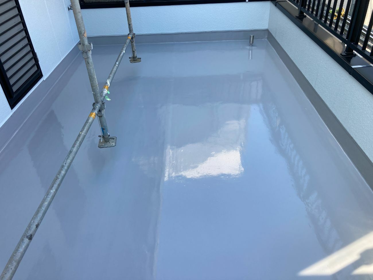 防水工事の密着工法と通気緩衝工法って何？