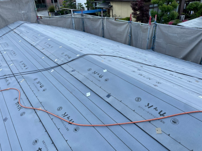 春日井市、カバー工法