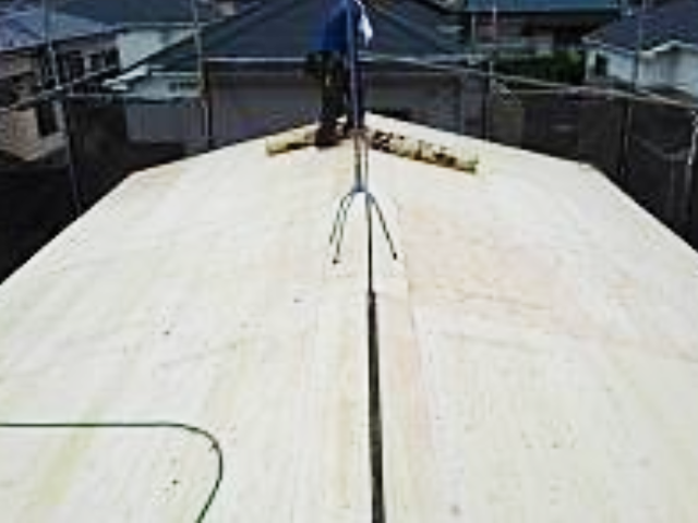 野地板を張った後の屋根