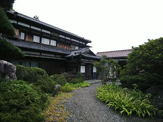 入母屋住宅の外観