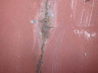 釘が抜けている