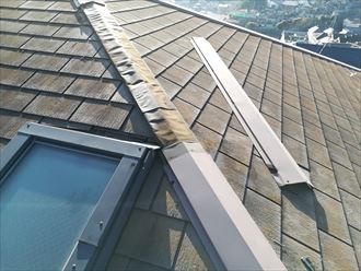 棟板金解体の様子