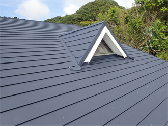金属屋根での葺き替え工事