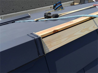 棟板金設置工事