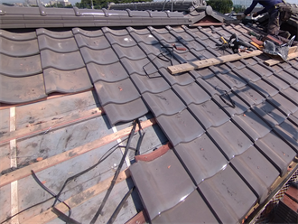 屋根葺き替え工事