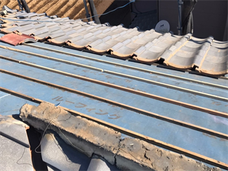 瓦の葺き直し工事