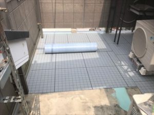 通気緩衝シートを敷設