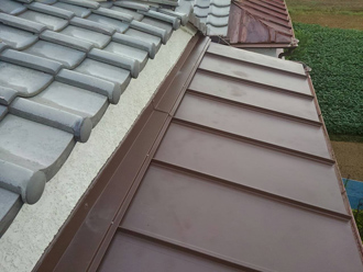 屋根葺き替え工事で雨漏りを改善