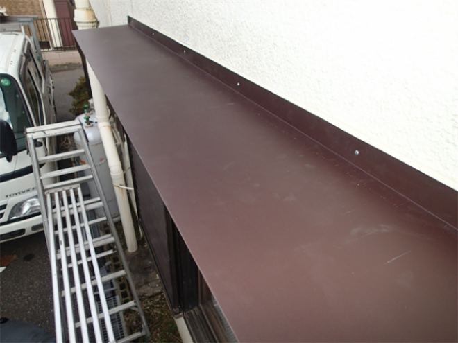 庇板金カバー工事が完了