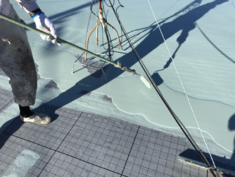 床面にもウレタン防水材を塗布