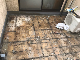 タイル撤去、下地を確認