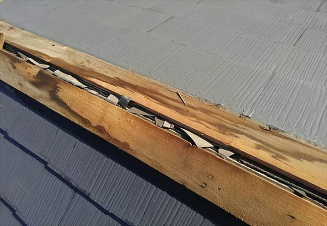 板橋区若木にて棟板金が飛散、雨漏りが発生する前に樹脂製タフモックを使用した交換工事をご提案