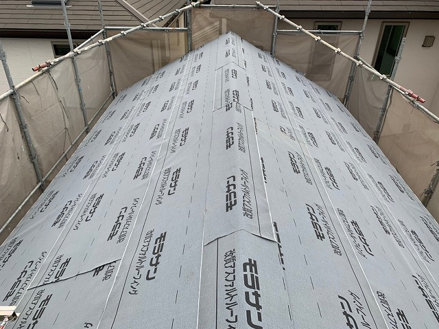 八尾市の蔵の屋根　ルーフィング張り