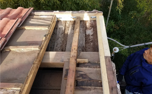 雨漏りによる下地の腐食