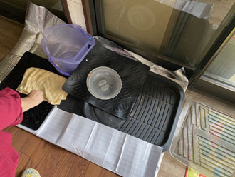 室内に雨水が浸入してしまっている