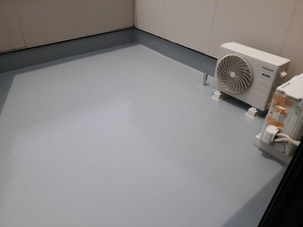 沼津市 錆びたベランダがよみがえる！下地から見直す安心の防水塗装工事