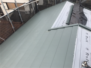 平葺きヒランビー設置の様子