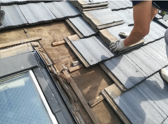 既存屋根材の撤去