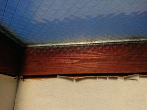 天窓からの雨漏りを確認