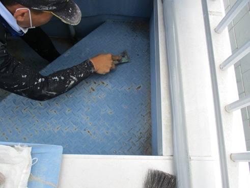 沼津市鉄骨階段雨漏りケレン