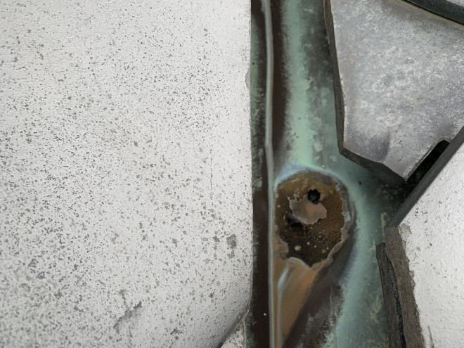 春日井市のみなさんへ、梅雨末期の大雨で雨漏りが各所で発生しています。