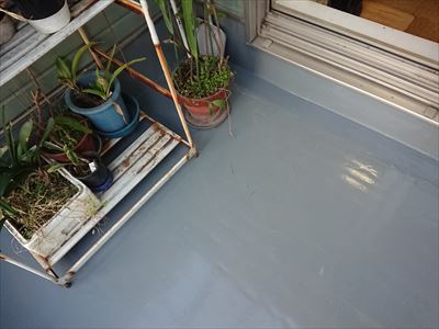 バルコニーのウレタン塗膜防水工事で雨漏り改善