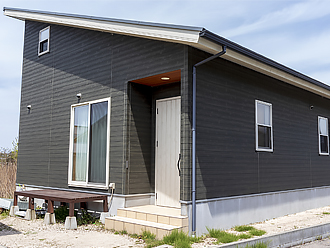 スタイリッシュな片流れ屋根