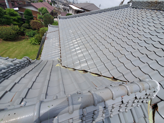 錆が進行した谷板金