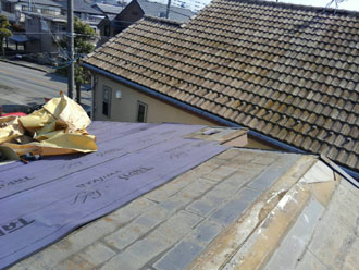 防水紙取り付け