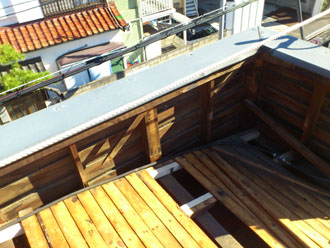 パラペット周りの野地板