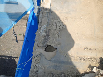 穴の空いた防水紙