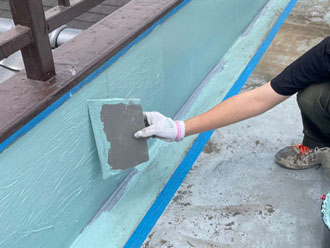 ウレタン防水塗布２層目