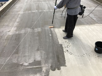 シーラーを塗布