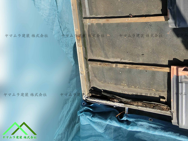 名古屋市緑区にて切妻屋根の雨漏り被害を防ぐための水流れ板金の重要性と対策