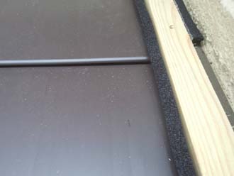 屋根と壁の取り合い部