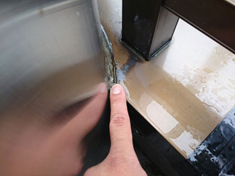 目地が劣化していることがわかります