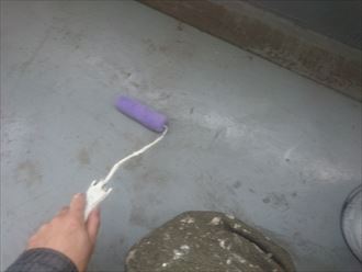 プライマーを塗布