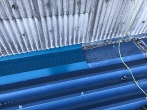 雨押え板金カバー工事が完了