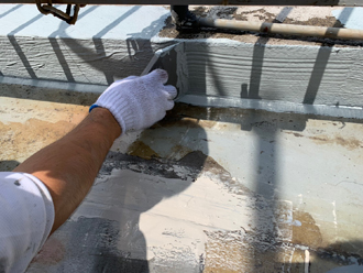 バルコニーの立ち上がり部分の修理